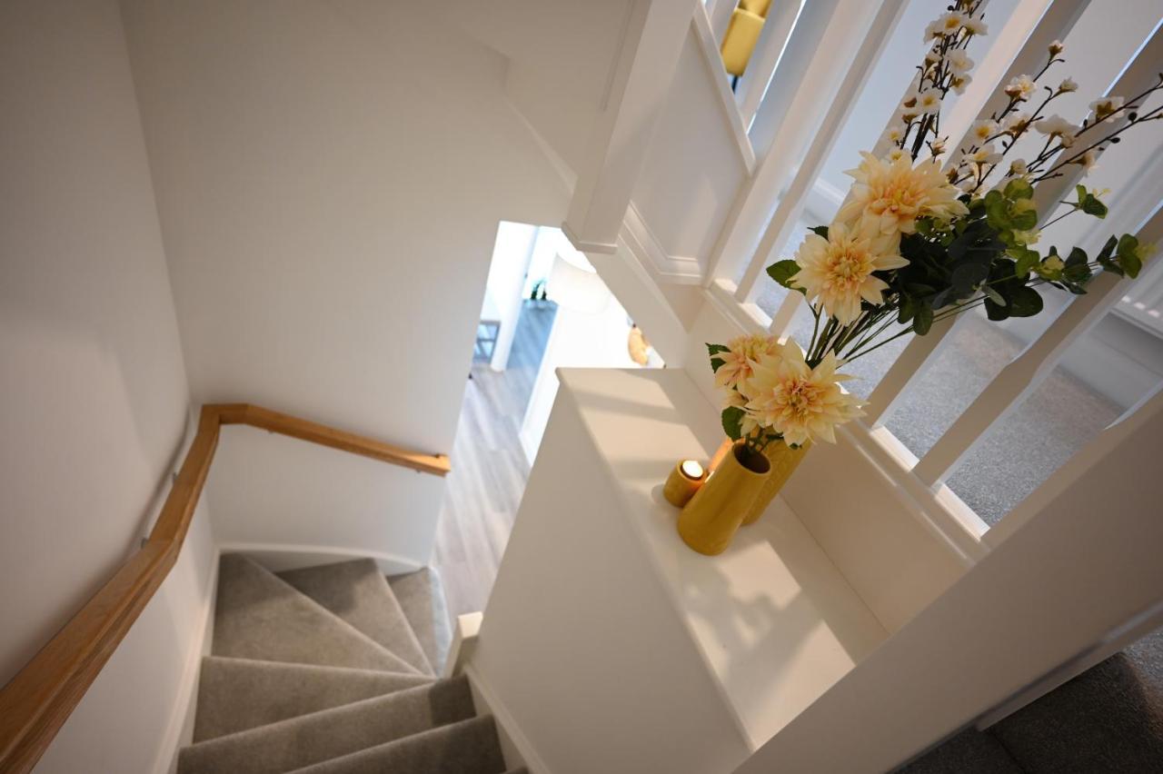 Апартаменты Luxury 4 Bed House With Gated Parking In The Heart Of Birmingham! Экстерьер фото